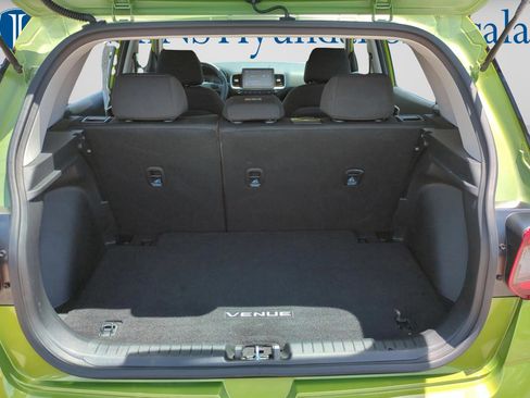 Certified 2023 Hyundai Venue SE FWD image 10