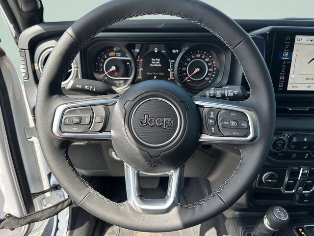 New 2025 Jeep Wrangler Unlimited Sahara AWD/4WD image 18