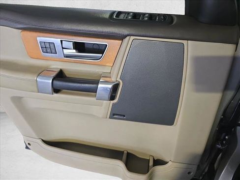 Used 2015 Land Rover LR4 HSE LUX AWD/4WD image 28