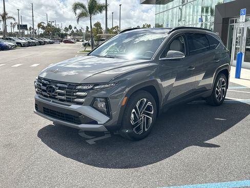 New 2026 Hyundai Tucson Limited FWD image 3