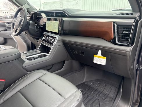 New 2025 GMC Sierra 2500 Denali w/ Denali Reserve Package image 57