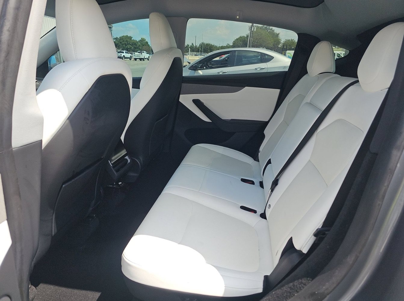 Used 2026 Tesla Model Y Long Range AWD/4WD image 8
