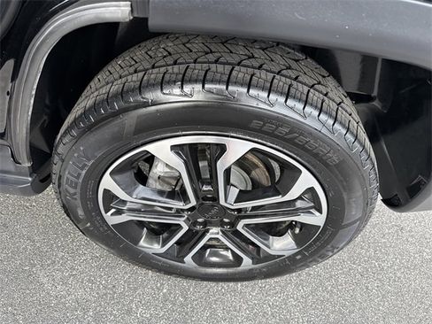 Used 2022 Jeep Compass Limited image 12