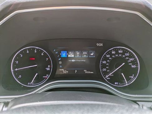 Used 2021 Toyota Avalon XSE image 9