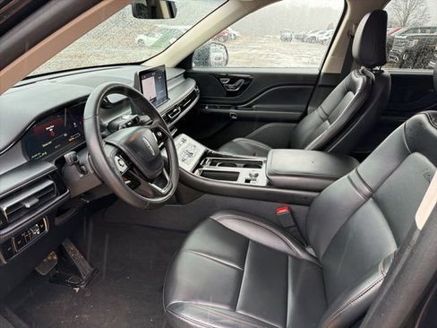 Used 2023 Lincoln Aviator AWD image 13