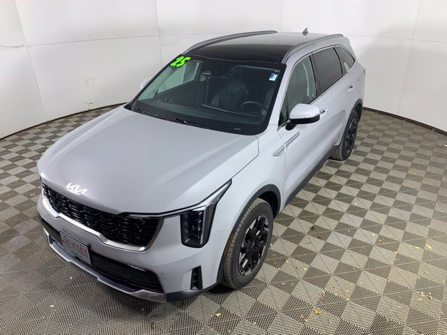 Used 2025 Kia Sorento S w/ Panoramic Sunroof Package AWD/4WD image 17