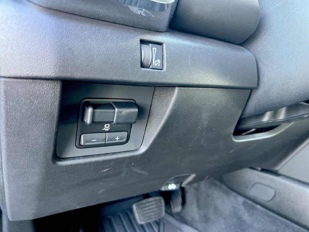 Used 2023 GMC Canyon Elevation w/ Elevation Premium Package AWD/4WD image 16