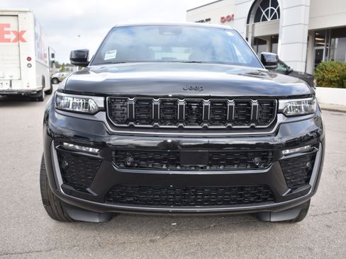 New 2026 Jeep Grand Cherokee Limited Reserve image 4