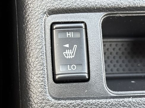 Used 2020 Nissan Rogue SV AWD/4WD image 22