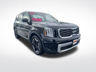 Certified 2023 Kia Telluride S w/ S Sunroof Package video 3