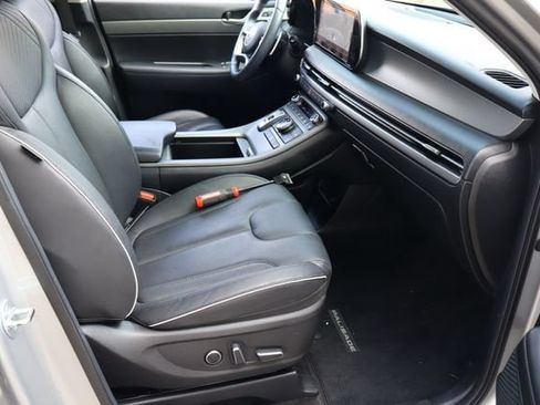 Used 2024 Hyundai Palisade SEL w/ Premium Package AWD/4WD image 17