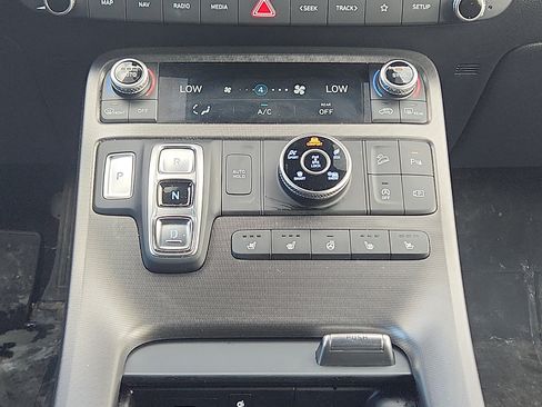 Used 2025 Hyundai Palisade Calligraphy AWD/4WD image 18
