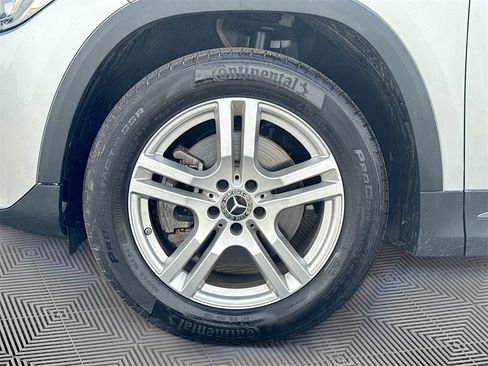 Used 2021 Mercedes-Benz GLA 250 w/ Premium Package image 31