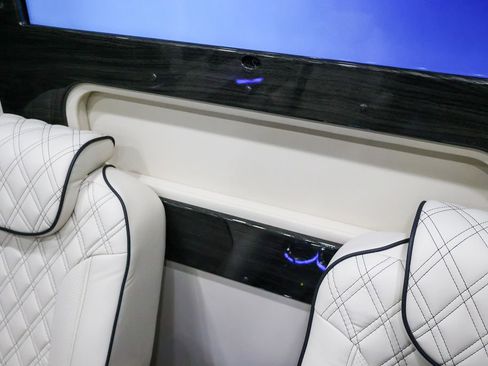 Used 2024 Mercedes-Benz Sprinter 3500 image 42