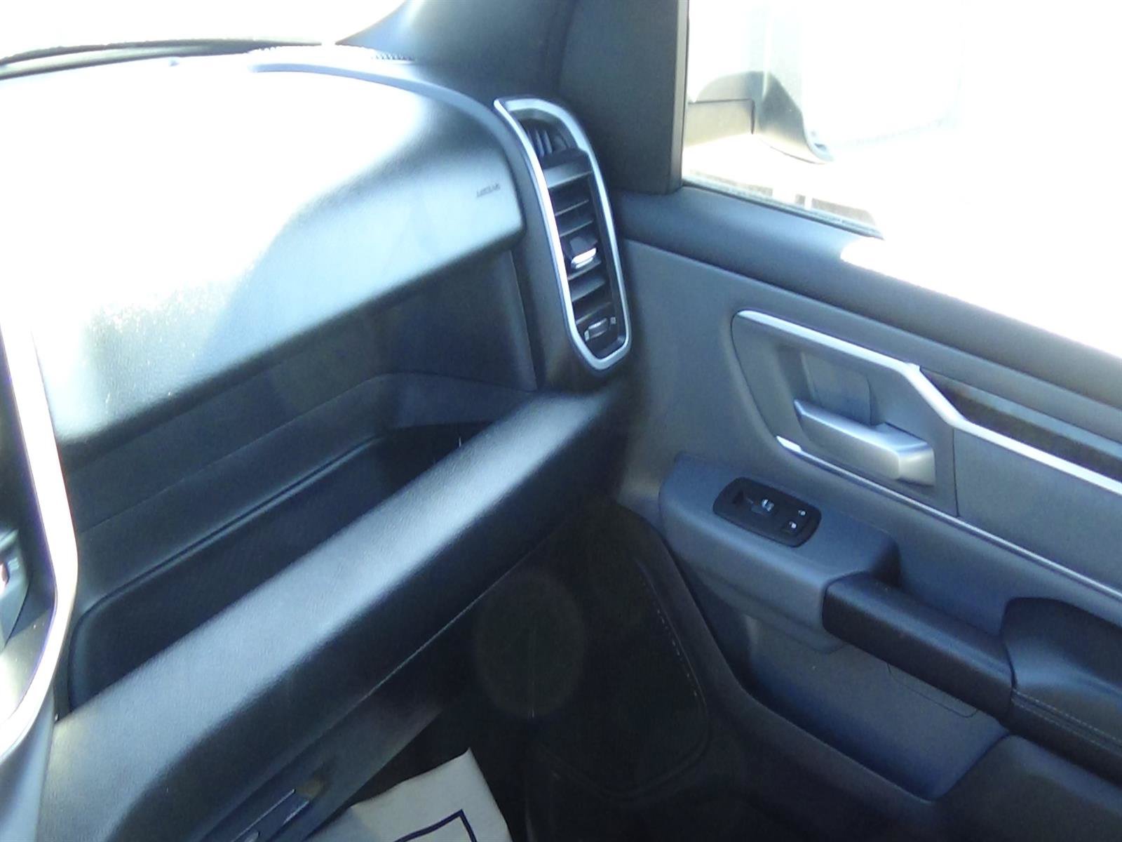 Used 2022 RAM 1500 Big Horn AWD/4WD image 25