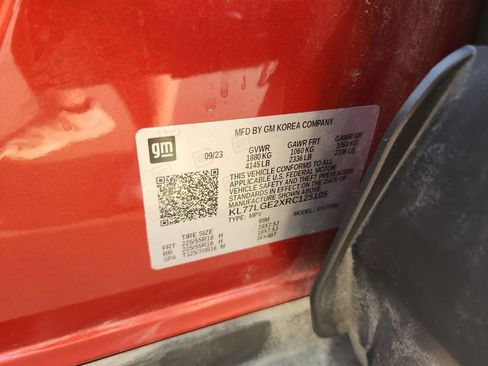 Used 2024 Chevrolet Trax RS w/ Driver Confidence Package image 37