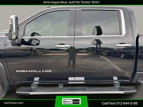 Used 2020 GMC Sierra 2500 Denali w/ Denali Ultimate Package image 10
