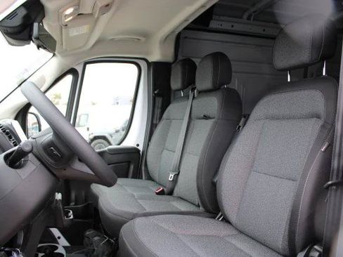 New 2025 RAM ProMaster 2500 w/ Convenience Group FWD image 29