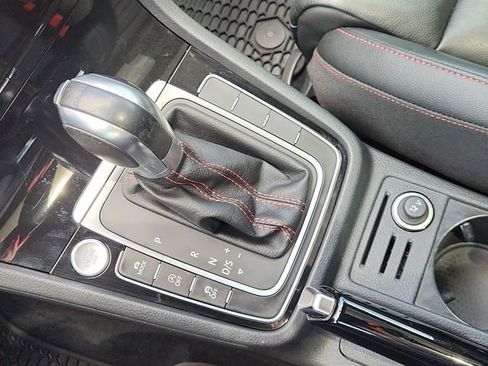 Used 2018 Volkswagen GTI SE w/ SE Leather Package image 15