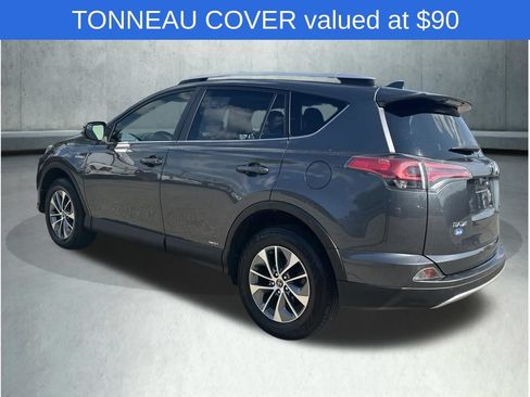 Used 2016 Toyota RAV4 XLE AWD/4WD image 3