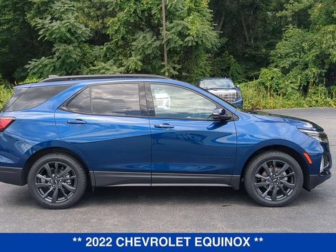 Certified 2022 Chevrolet Equinox RS w/ RS Leather Package AWD/4WD image 3