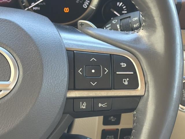 Used 2017 Lexus LX 570 4WD w/ Luxury Package image 29
