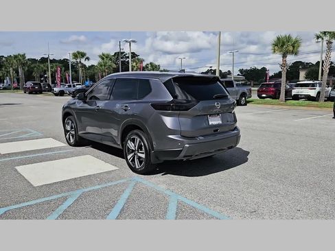 Used 2025 Nissan Rogue SL w/ SL Premium Package AWD/4WD image 28