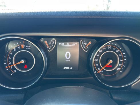 Used 2021 Jeep Gladiator Sport image 7