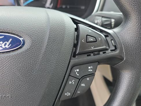 Used 2017 Ford Fusion SE w/ Fusion SE Technology Package FWD image 15