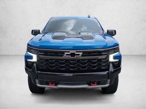 Used 2022 Chevrolet Silverado 1500 ZR2 w/ Technology Package AWD/4WD image 2