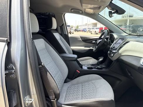 Used 2023 Chevrolet Equinox LS w/ LS Convenience Package FWD image 27