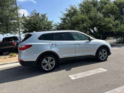 Used 2015 Hyundai Santa Fe GLS w/ Option Group 02 AWD/4WD image 11