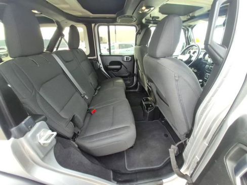 Used 2019 Jeep Wrangler Unlimited Sport S AWD/4WD image 14