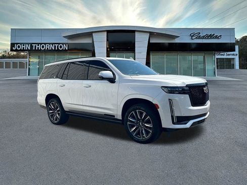 Used 2022 Cadillac Escalade Sport w/ Touring Package RWD image 3