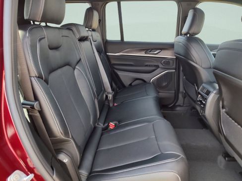 New 2026 Jeep Grand Cherokee Limited Reserve image 32