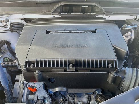 Used 2024 Honda Pilot TrailSport image 32