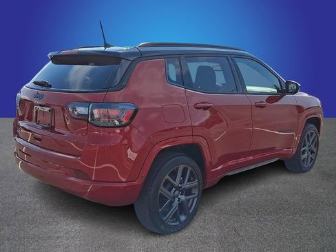 Used 2024 Jeep Compass Limited w/ Driver Assist Group I AWD/4WD image 4
