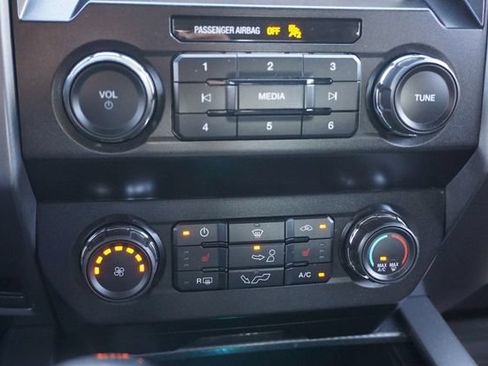 Used 2020 Ford F150 XLT w/ Equipment Group 302A Luxury AWD/4WD image 28