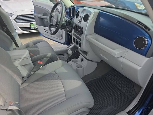 Used 2008 Chrysler PT Cruiser Touring FWD image 10