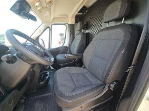 Used 2025 RAM ProMaster 2500 w/ U-Haul Equipment Group FWD image 22