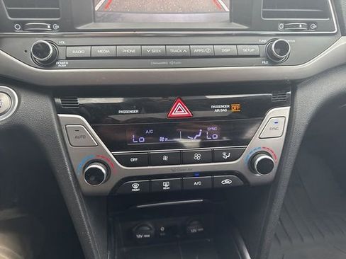 Used 2017 Hyundai Elantra Value Edition image 12