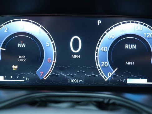 Used 2024 Jeep Compass Limited w/ Elite Group image 4