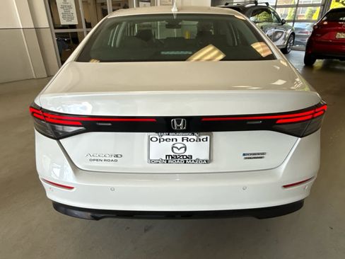 Used 2023 Honda Accord Touring image 5