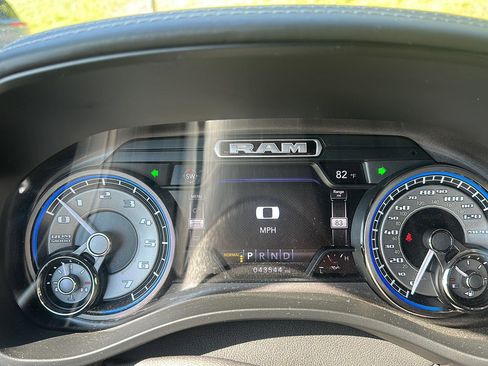 Used 2020 RAM 1500 Limited AWD/4WD image 25