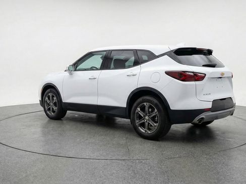 Used 2025 Chevrolet Blazer LT FWD image 6