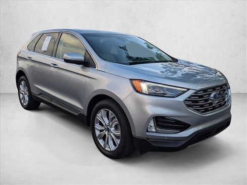 Used 2022 Ford Edge Titanium w/ Equipment Group 301A image 4