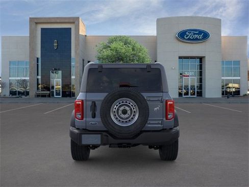 New 2025 Ford Bronco 4-Door image 5