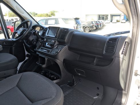 Used 2023 RAM ProMaster 2500 image 14