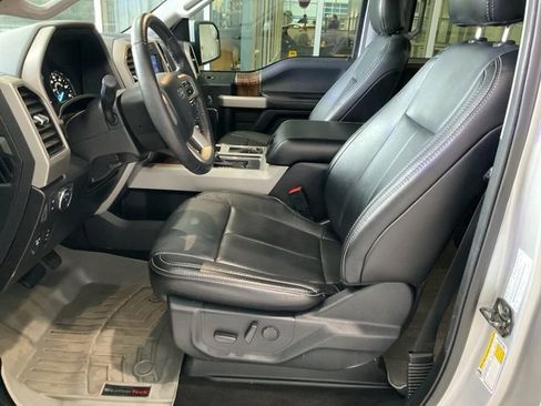 Used 2019 Ford F150 Lariat image 4