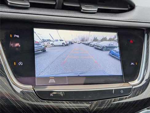 Used 2022 Cadillac XT6 Premium Luxury image 32